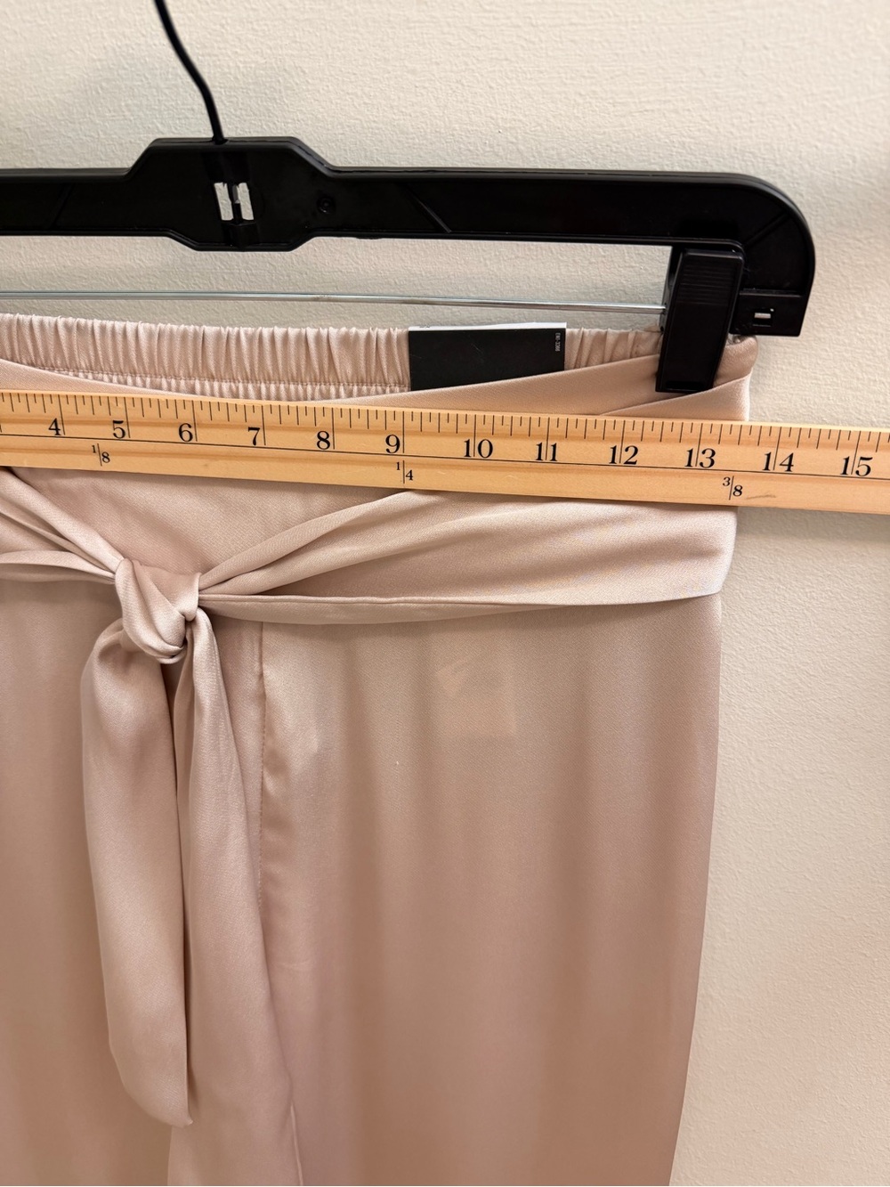NWT Express High Waisted Satin Tie Waist Wide Leg Pants Size XS - Picture 3 of 10
